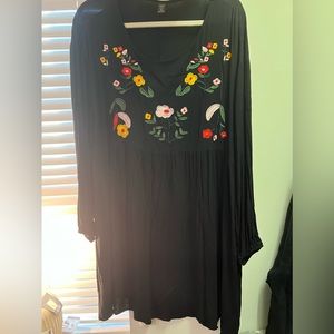 💐Embroidered Flower Blouse💐